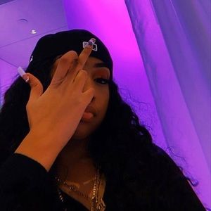 Meet your Posher, Deana